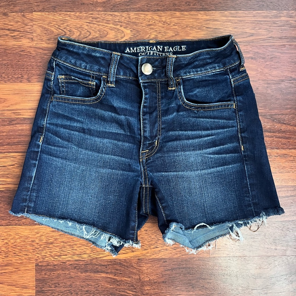 American Eagle Women’s Denim Shorts Size 4